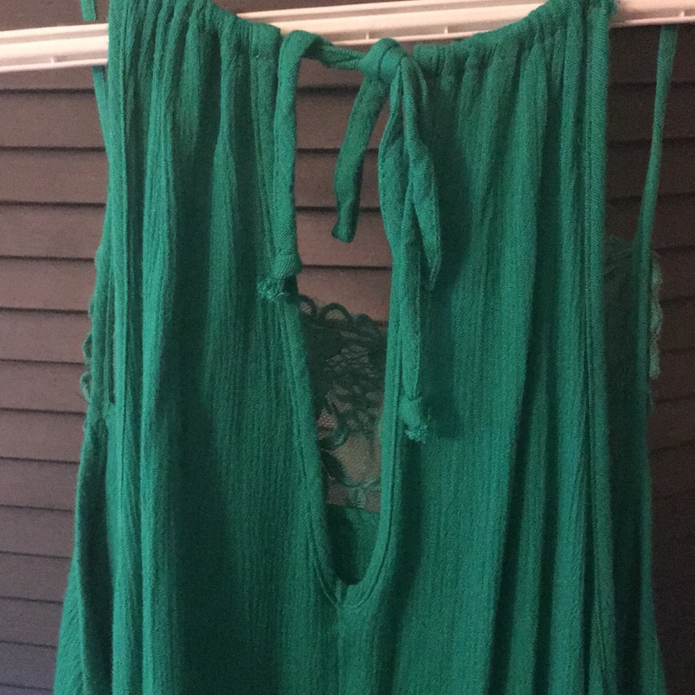 Green blouse! - Picture 2 of 3